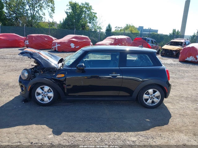 Продаж на аукціоні авто 2016 Mini Hardtop Cooper, vin: WMWXP5C59GT739906, номер лоту: 46132805