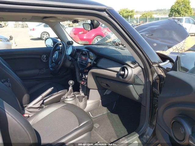 Продаж на аукціоні авто 2016 Mini Hardtop Cooper, vin: WMWXP5C59GT739906, номер лоту: 46132805