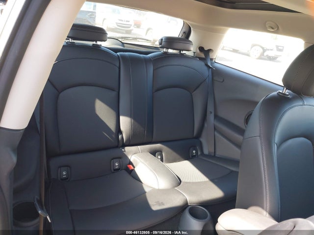 Продаж на аукціоні авто 2016 Mini Hardtop Cooper, vin: WMWXP5C59GT739906, номер лоту: 46132805