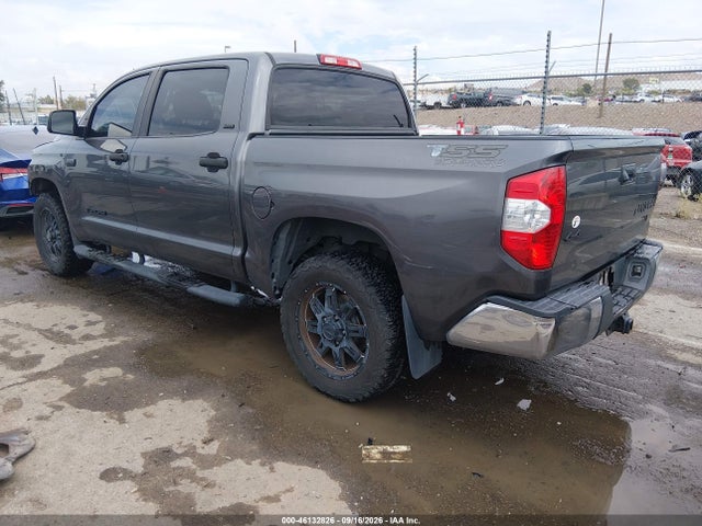 Продажа на аукционе авто 2017 Toyota Tundra Sr5 5.7l V8, vin: 5TFDW5F15HX627874, номер лота: 46132826