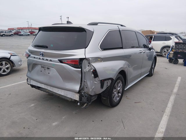 Toyota SIENNA LE 2021 5TDKRKEC1MS005952 Image 4