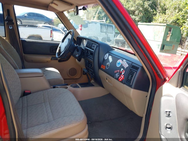2001 Jeep Cherokee Sport მანქანა იყიდება აუქციონზე, vin: 1J4FT48S61L500639, აუქციონის ნომერი: 46132886