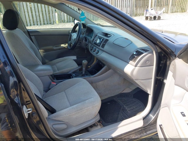 2003 Toyota Camry Le მანქანა იყიდება აუქციონზე, vin: 4T1BE32K03U240409, აუქციონის ნომერი: 46132893