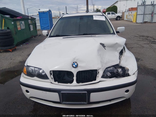 2005 Bmw 325i მანქანა იყიდება აუქციონზე, vin: WBAEV33405KX10158, აუქციონის ნომერი: 46132933