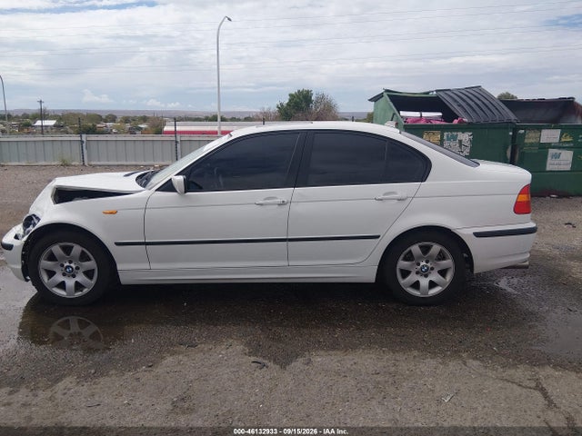 2005 Bmw 325i მანქანა იყიდება აუქციონზე, vin: WBAEV33405KX10158, აუქციონის ნომერი: 46132933