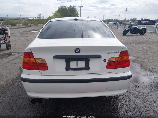 2005 Bmw 325i მანქანა იყიდება აუქციონზე, vin: WBAEV33405KX10158, აუქციონის ნომერი: 46132933