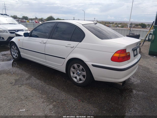 2005 Bmw 325i მანქანა იყიდება აუქციონზე, vin: WBAEV33405KX10158, აუქციონის ნომერი: 46132933