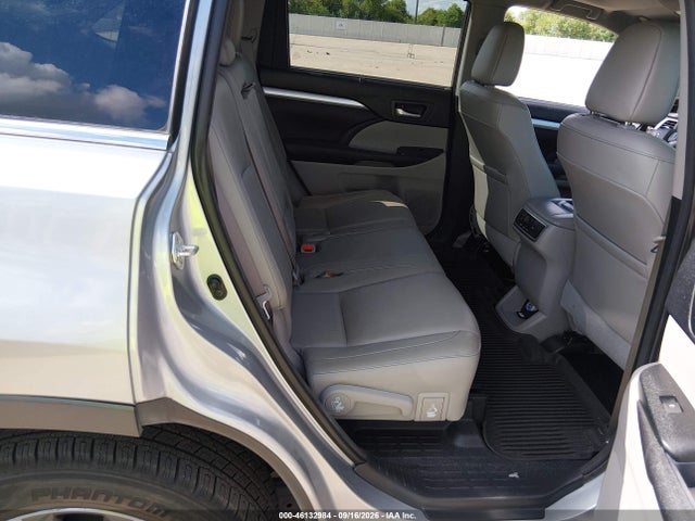 Toyota Highlander Xle V6 2016 5TDKKRFH6GS502264 Image 8