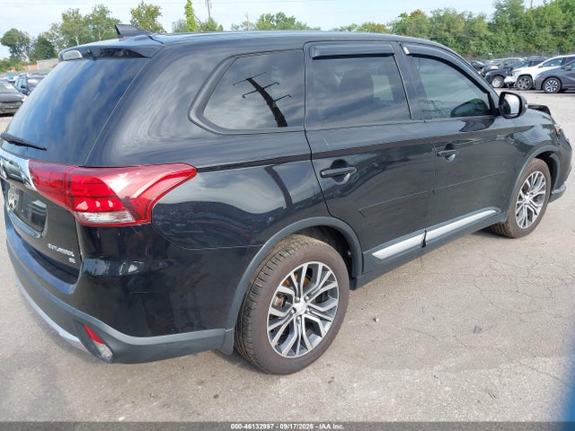 Продажа на аукционе авто 2017 Mitsubishi Outlander Se/sel, vin: JA4AZ3A37HZ012457, номер лота: 46132997