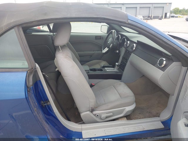 2006 Ford Mustang V6 მანქანა იყიდება აუქციონზე, vin: 1ZVFT84N565235301, აუქციონის ნომერი: 46133087