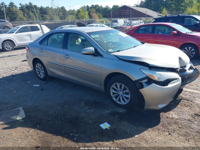 46133088 :رقم المزاد ، 4T4BF1FK1GR584659 vin ، 2016 Toyota Camry Le مزاد بيع