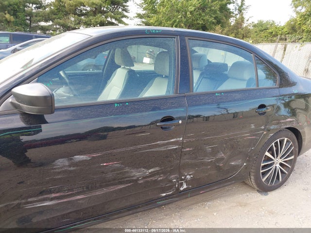 Aukcja sprzedaży 2015 Volkswagen Jetta 1.8t Sport, vin: 3VWD17AJXFM226709, numer aukcji: 46133112