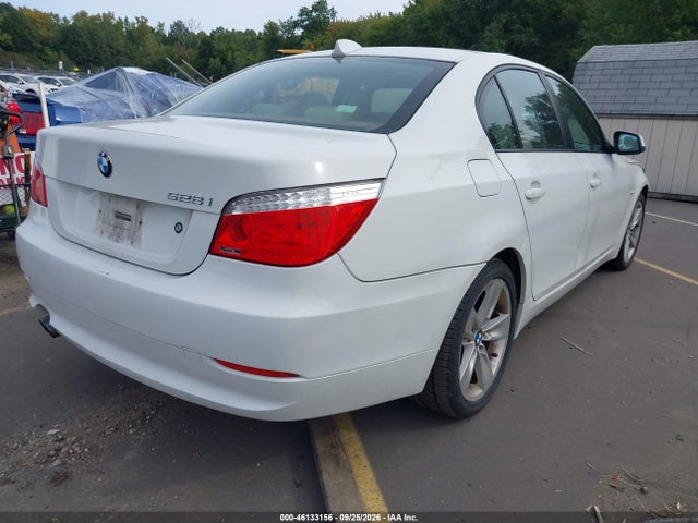 46133156 :رقم المزاد ، WBANV1C55AC388814 vin ، 2010 Bmw 528i Xdrive مزاد بيع
