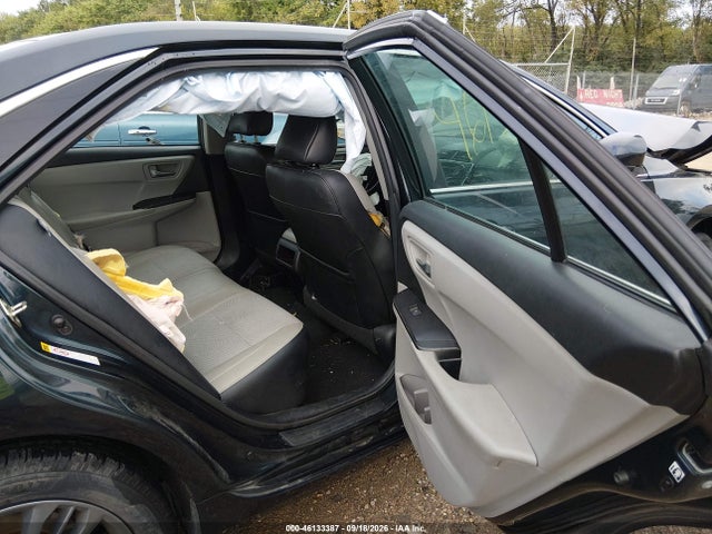 46133387 :رقم المزاد ، 4T1BF1FK9HU356162 vin ، 2017 Toyota Camry Se مزاد بيع