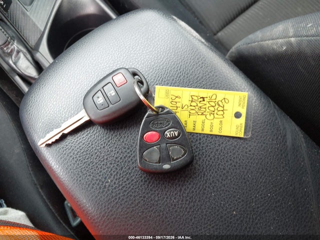 Toyota RAV4 LE 2015 JTMBFREV4FJ024157 Image 11