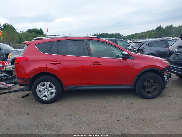 Toyota RAV4 LE 2015 JTMBFREV4FJ024157 Image 14