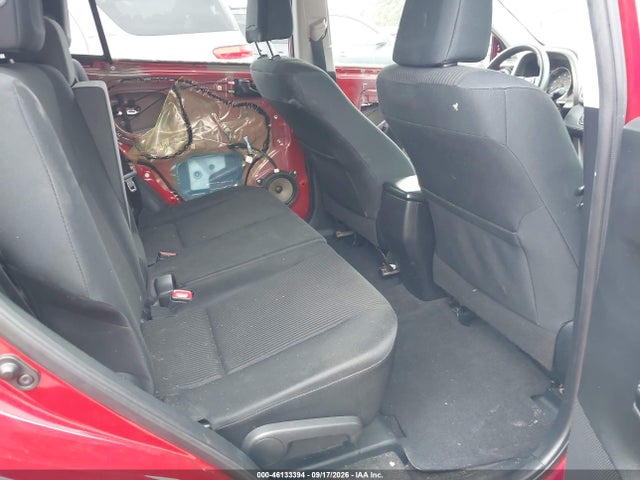 Toyota RAV4 LE 2015 JTMBFREV4FJ024157 Image 8
