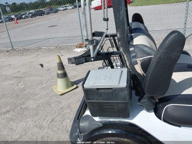 2015 Yamaha Golf Cart მანქანა იყიდება აუქციონზე, vin: JC2211204, აუქციონის ნომერი: 46133427