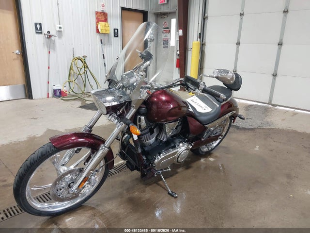 46133465 :رقم المزاد ، 5VPXB26D183007050 vin ، 2008 Victory Motorcycles Vegas Jackpot مزاد بيع