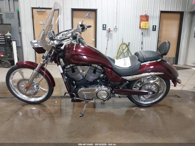 46133465 :رقم المزاد ، 5VPXB26D183007050 vin ، 2008 Victory Motorcycles Vegas Jackpot مزاد بيع