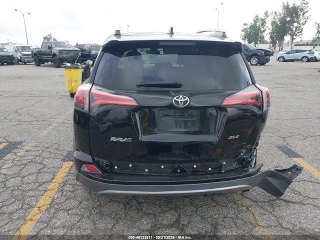 Toyota Rav4 Xle 2018 2T3WFREV2JW435620 Image 16