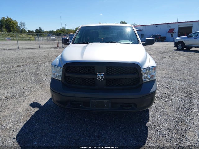 46133573 :رقم المزاد ، 1C6RR7KG0JS306578 vin ، 2018 Ram 1500 Tradesman  4x4 5'7 Box مزاد بيع