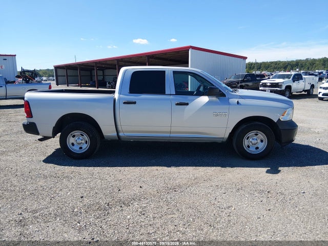 46133573 :رقم المزاد ، 1C6RR7KG0JS306578 vin ، 2018 Ram 1500 Tradesman  4x4 5'7 Box مزاد بيع