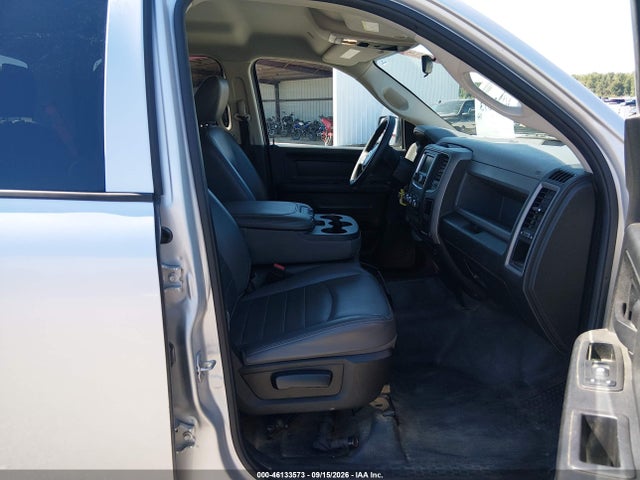 46133573 :رقم المزاد ، 1C6RR7KG0JS306578 vin ، 2018 Ram 1500 Tradesman  4x4 5'7 Box مزاد بيع