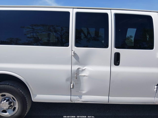 46133609 :رقم المزاد ، 1GAZGNFG3K1359661 vin ، 2019 Chevrolet Express 3500 Ls مزاد بيع