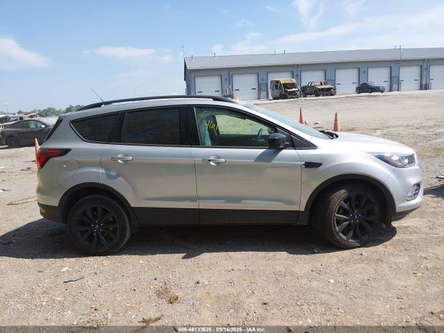 Продажа на аукционе авто 2019 Ford Escape Se, vin: 1FMCU0GD8KUB99378, номер лота: 46133625