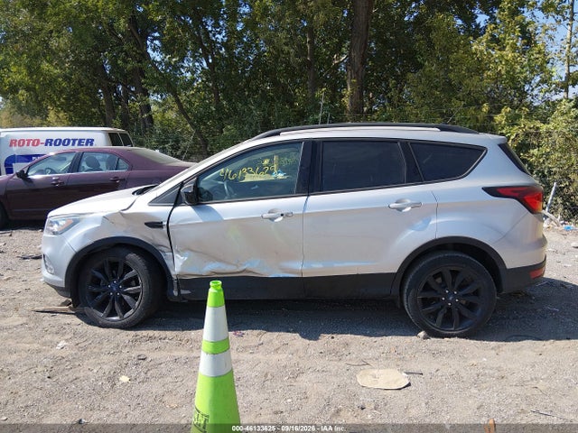 Продажа на аукционе авто 2019 Ford Escape Se, vin: 1FMCU0GD8KUB99378, номер лота: 46133625
