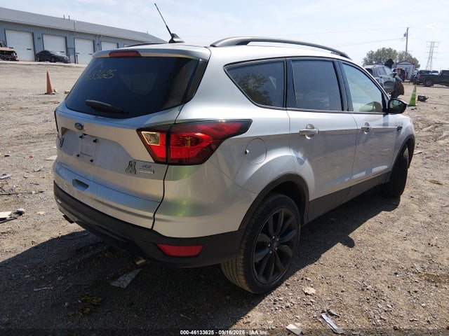Продажа на аукционе авто 2019 Ford Escape Se, vin: 1FMCU0GD8KUB99378, номер лота: 46133625