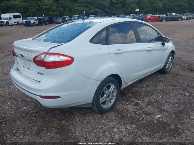 46133636 :رقم المزاد ، 3FADP4BJ1HM157139 vin ، 2017 Ford Fiesta Se مزاد بيع