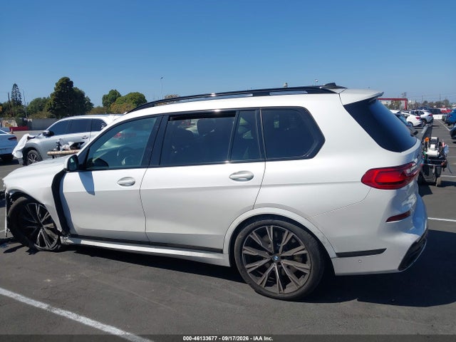 5UXCX6C01N9K22085 BMW X7 M50i