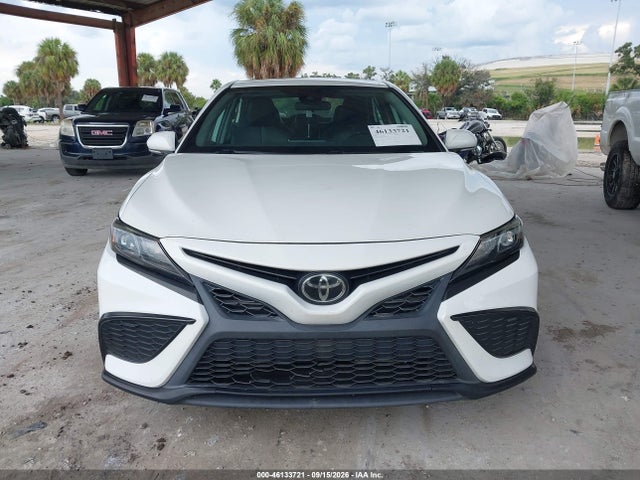 2022 Toyota Camry Se Awd მანქანა იყიდება აუქციონზე, vin: 4T1G11BK2NU049082, აუქციონის ნომერი: 46133721
