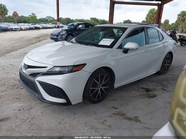 2022 Toyota Camry Se Awd მანქანა იყიდება აუქციონზე, vin: 4T1G11BK2NU049082, აუქციონის ნომერი: 46133721
