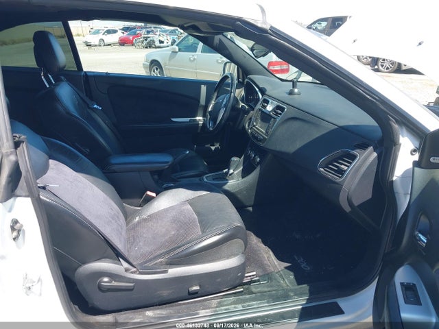 Продажа на аукционе авто 2013 Chrysler 200 S, vin: 1C3BCBGG7DN738440, номер лота: 46133748