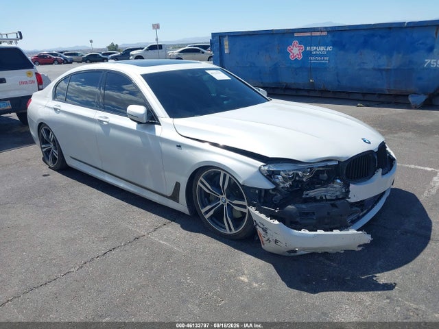 46133797 :رقم المزاد ، WBA7F0C3XHGM21856 vin ، 2017 Bmw 750i مزاد بيع