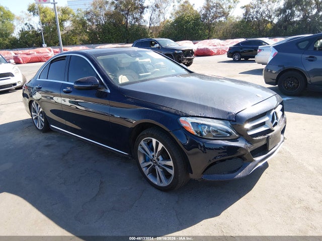 46133854 :رقم المزاد ، 55SWF4HB4HU234207 vin ، 2017 Mercedes-benz C 350e مزاد بيع