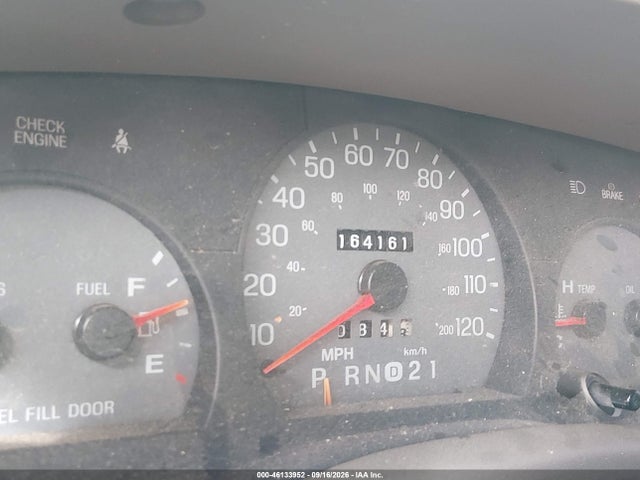 2000 Mercury Grand Marquis Ls მანქანა იყიდება აუქციონზე, vin: 2MEFM75W9YX608907, აუქციონის ნომერი: 46133952
