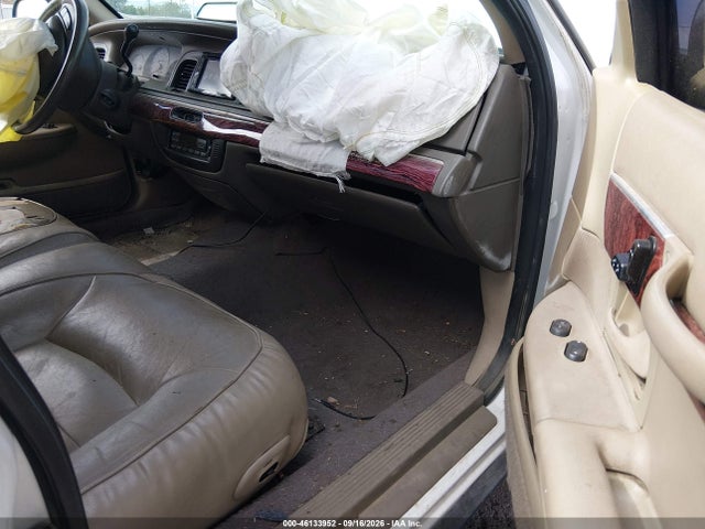 2000 Mercury Grand Marquis Ls მანქანა იყიდება აუქციონზე, vin: 2MEFM75W9YX608907, აუქციონის ნომერი: 46133952
