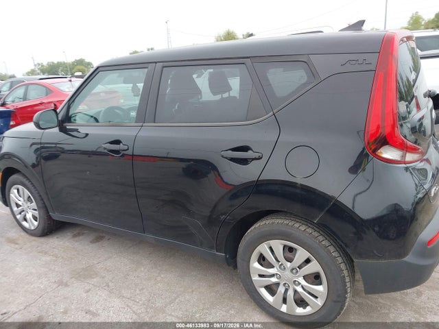 2021 Kia Soul Lx მანქანა იყიდება აუქციონზე, vin: KNDJ23AU9M7125061, აუქციონის ნომერი: 46133983