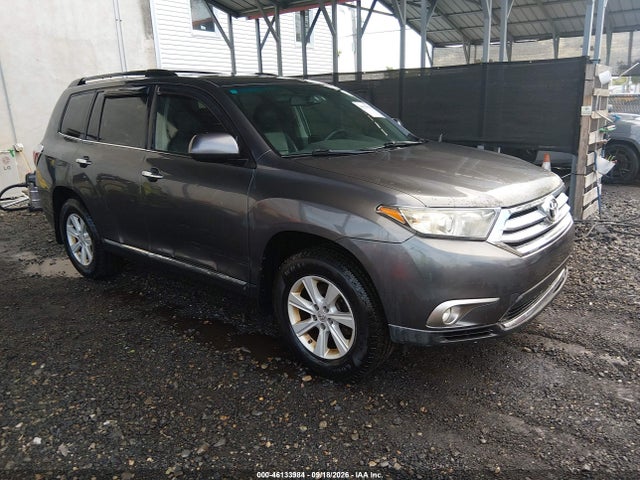 2012 Toyota Highlander Se V6 მანქანა იყიდება აუქციონზე, vin: 5TDBK3EH7CS100861, აუქციონის ნომერი: 46133984