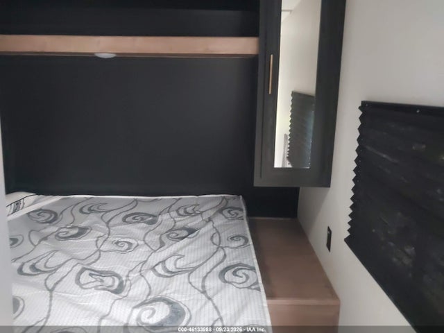 46133988 :رقم المزاد ، 4YDTSGL25P3103434 vin ، 2023 Keystone Springdale مزاد بيع
