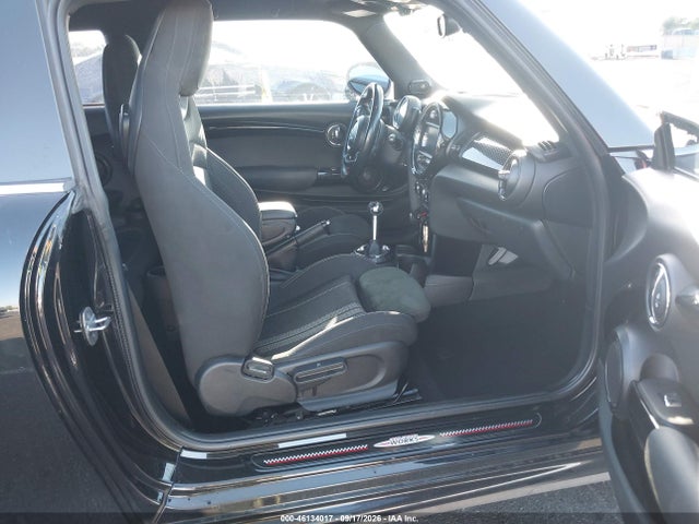 Продаж на аукціоні авто 2017 Mini Hardtop John Cooper Works, vin: WMWXM9C3XH2F65997, номер лоту: 46134017