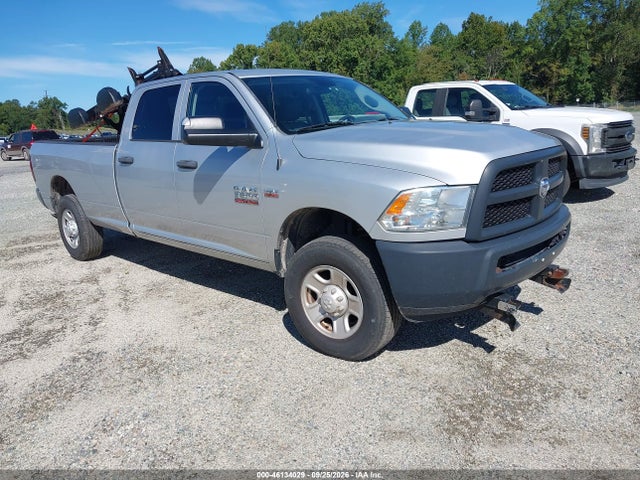 46134029 :رقم المزاد ، 3C63R3GT0FG708233 vin ، 2015 Ram 3500 Tradesman مزاد بيع