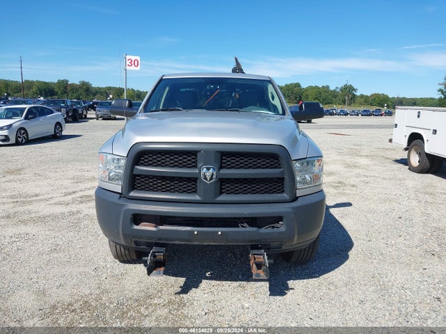 46134029 :رقم المزاد ، 3C63R3GT0FG708233 vin ، 2015 Ram 3500 Tradesman مزاد بيع