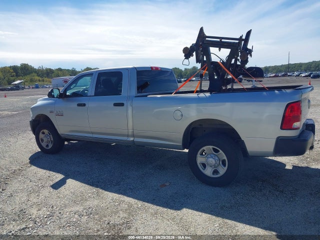46134029 :رقم المزاد ، 3C63R3GT0FG708233 vin ، 2015 Ram 3500 Tradesman مزاد بيع