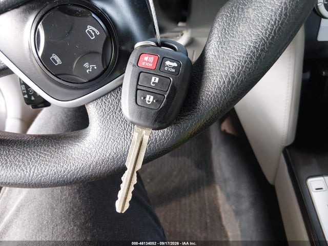 2014 Toyota Camry Le მანქანა იყიდება აუქციონზე, vin: 4T4BF1FK0ER437312, აუქციონის ნომერი: 46134052