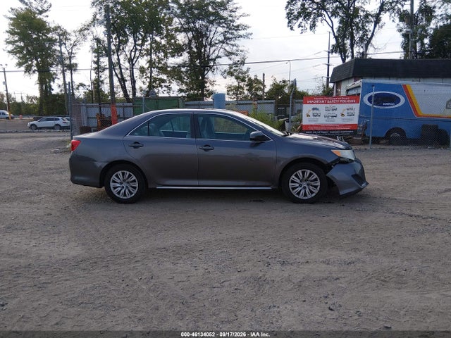 2014 Toyota Camry Le მანქანა იყიდება აუქციონზე, vin: 4T4BF1FK0ER437312, აუქციონის ნომერი: 46134052